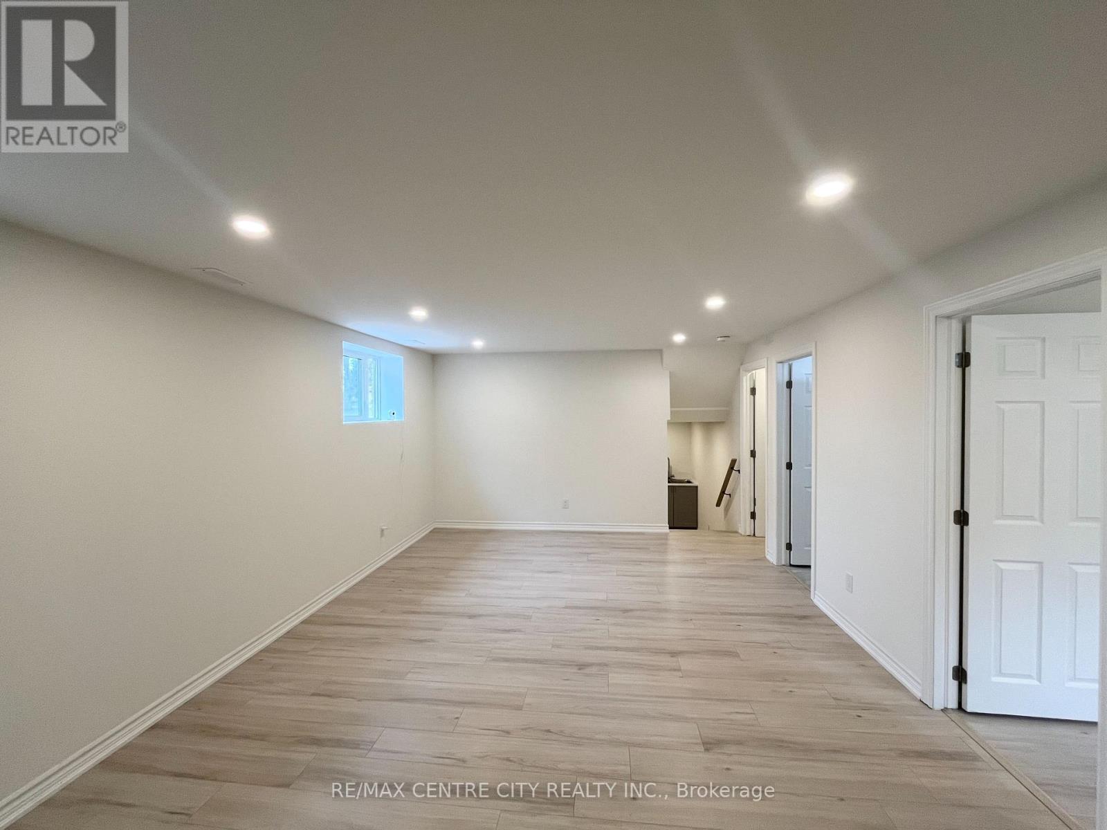 154 Fairview Avenue Property Photo 4