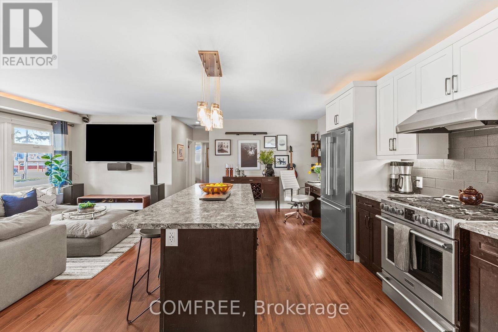 664 Geneva Street Property Photo 6