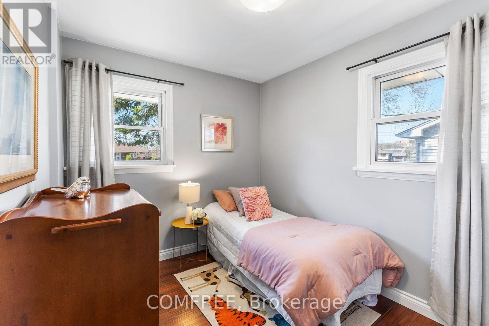 664 Geneva Street Property Photo 14
