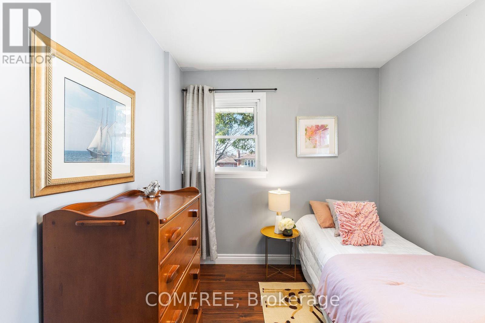 664 Geneva Street Property Photo 15
