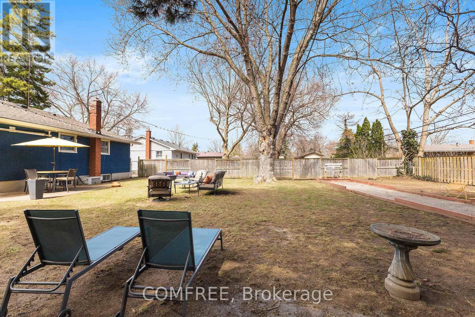 664 Geneva Street Property Photo 28