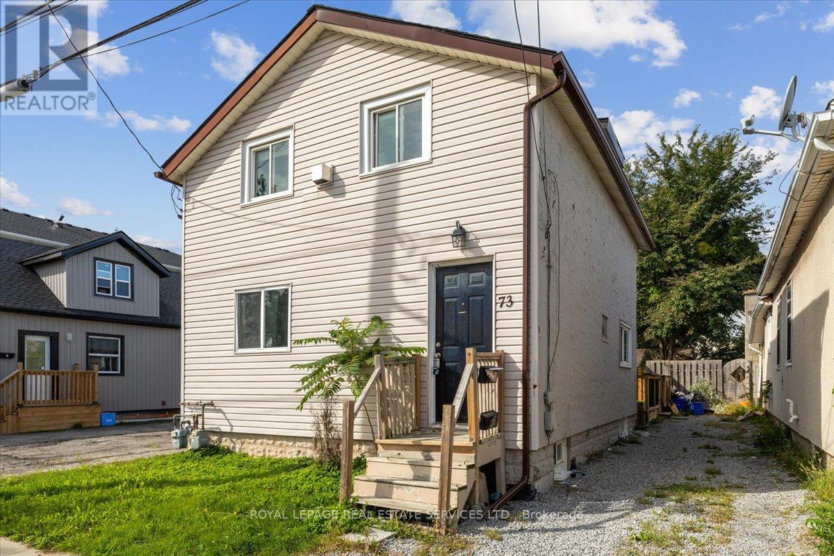 73 Vine Street S Property Photo 2