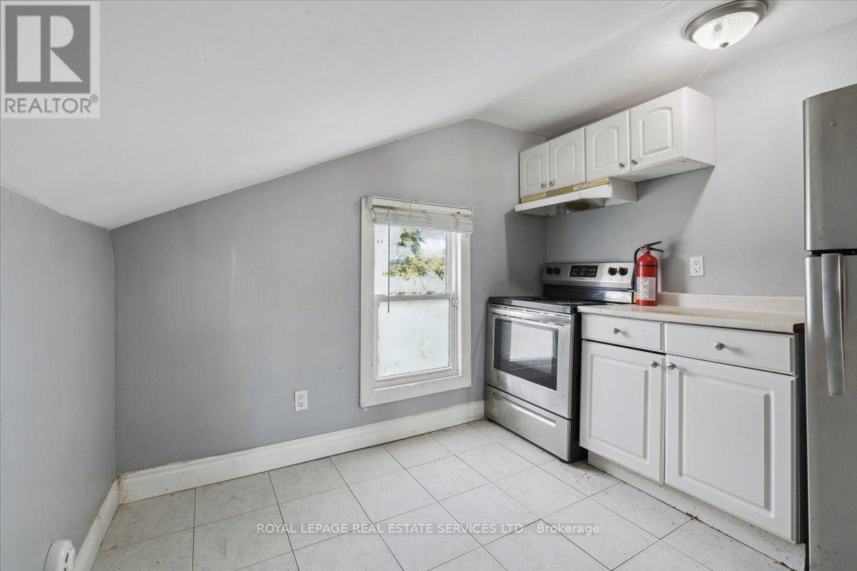 73 Vine Street S Property Photo 25