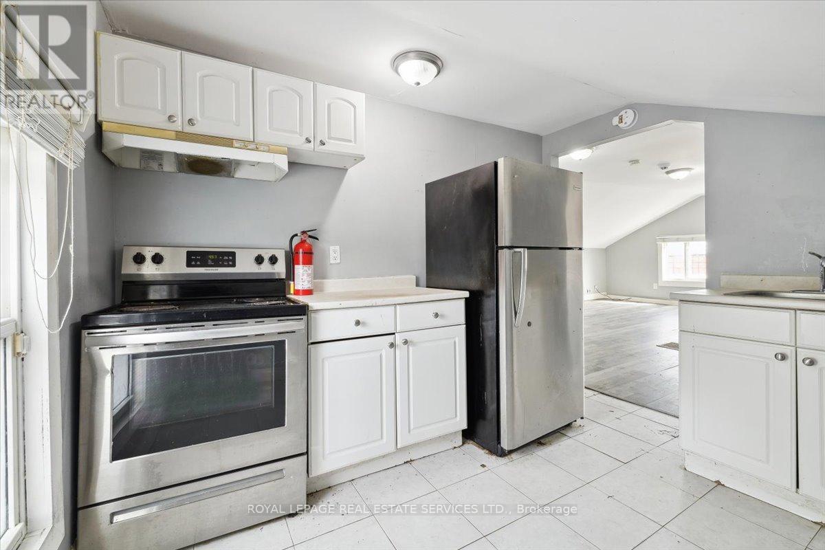 73 Vine Street S Property Photo 26