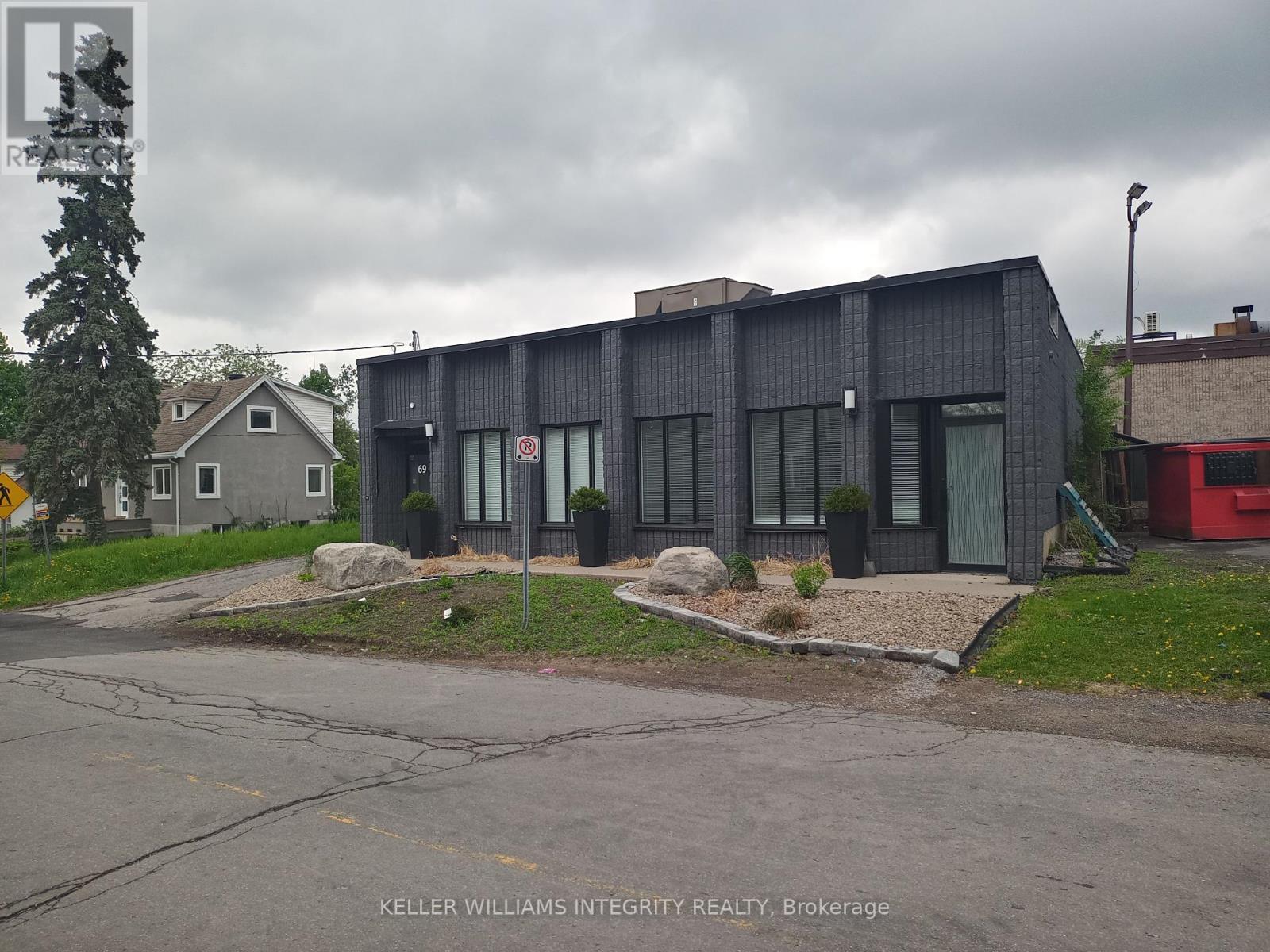 69 Kempster Avenue Property Photo 3