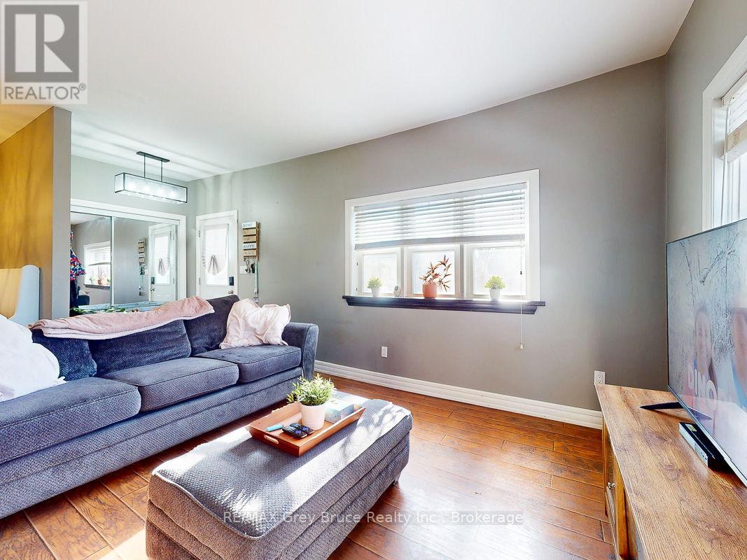 523 Tyson Street Property Photo 8