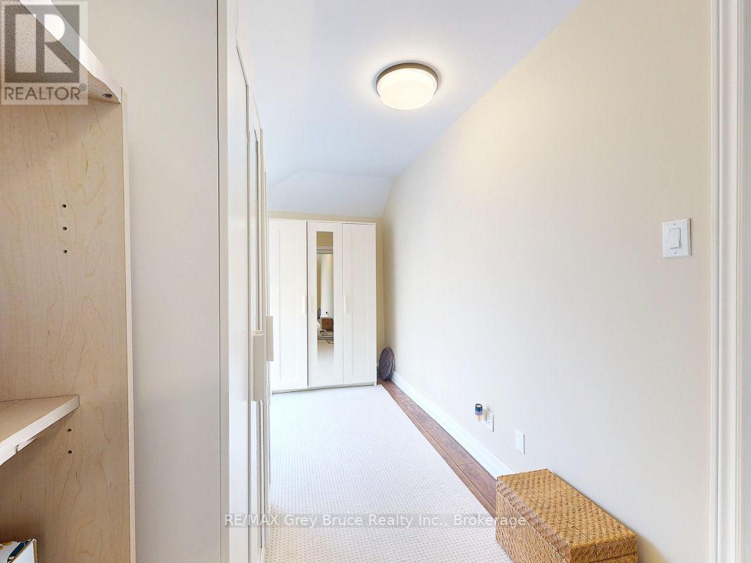523 Tyson Street Property Photo 25