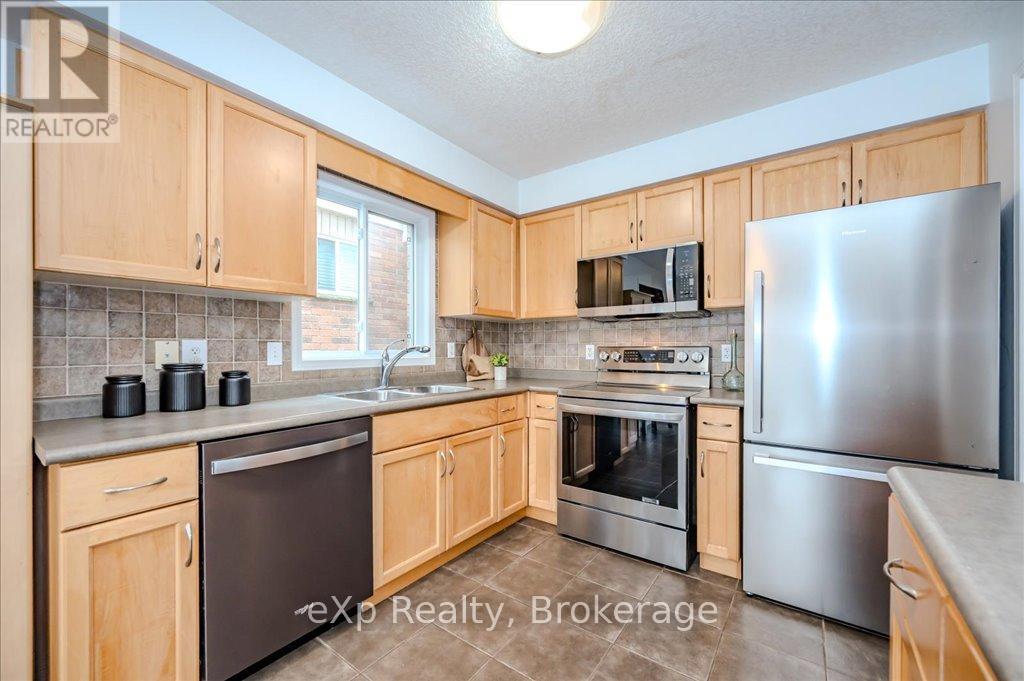 56 Shackleton Drive Property Photo 9