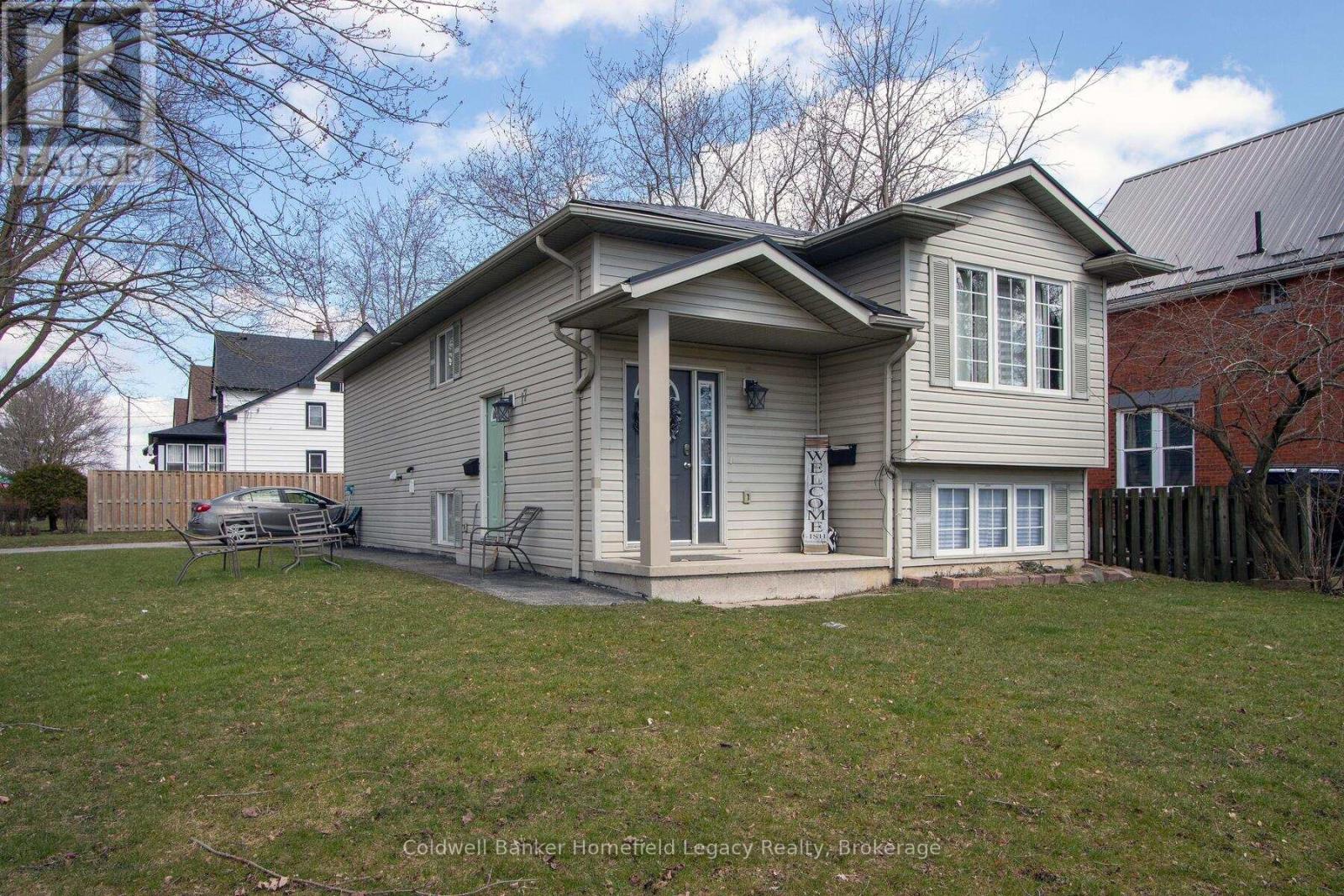 17 Laurier Street Property Photo 2