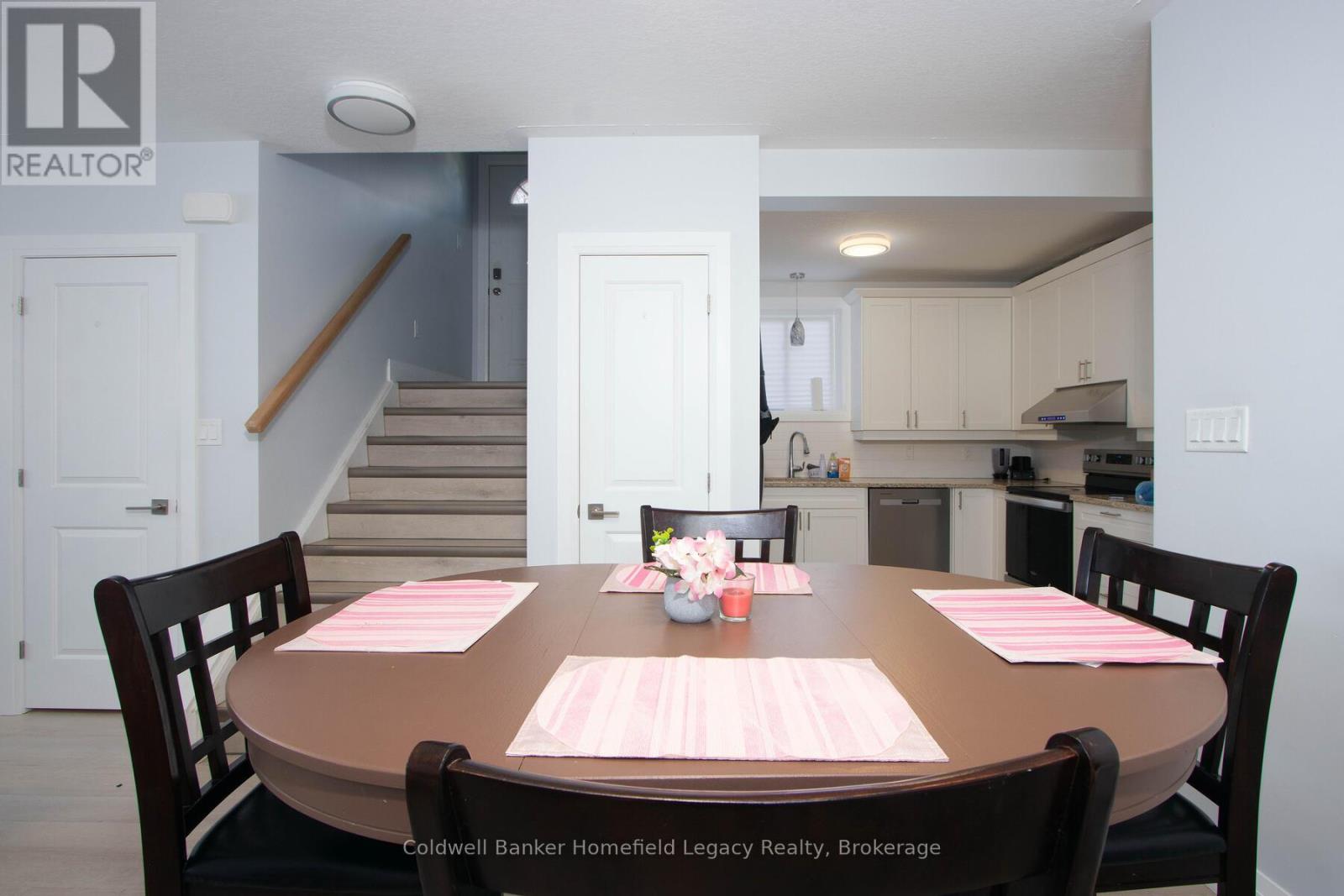 17 Laurier Street Property Photo 8