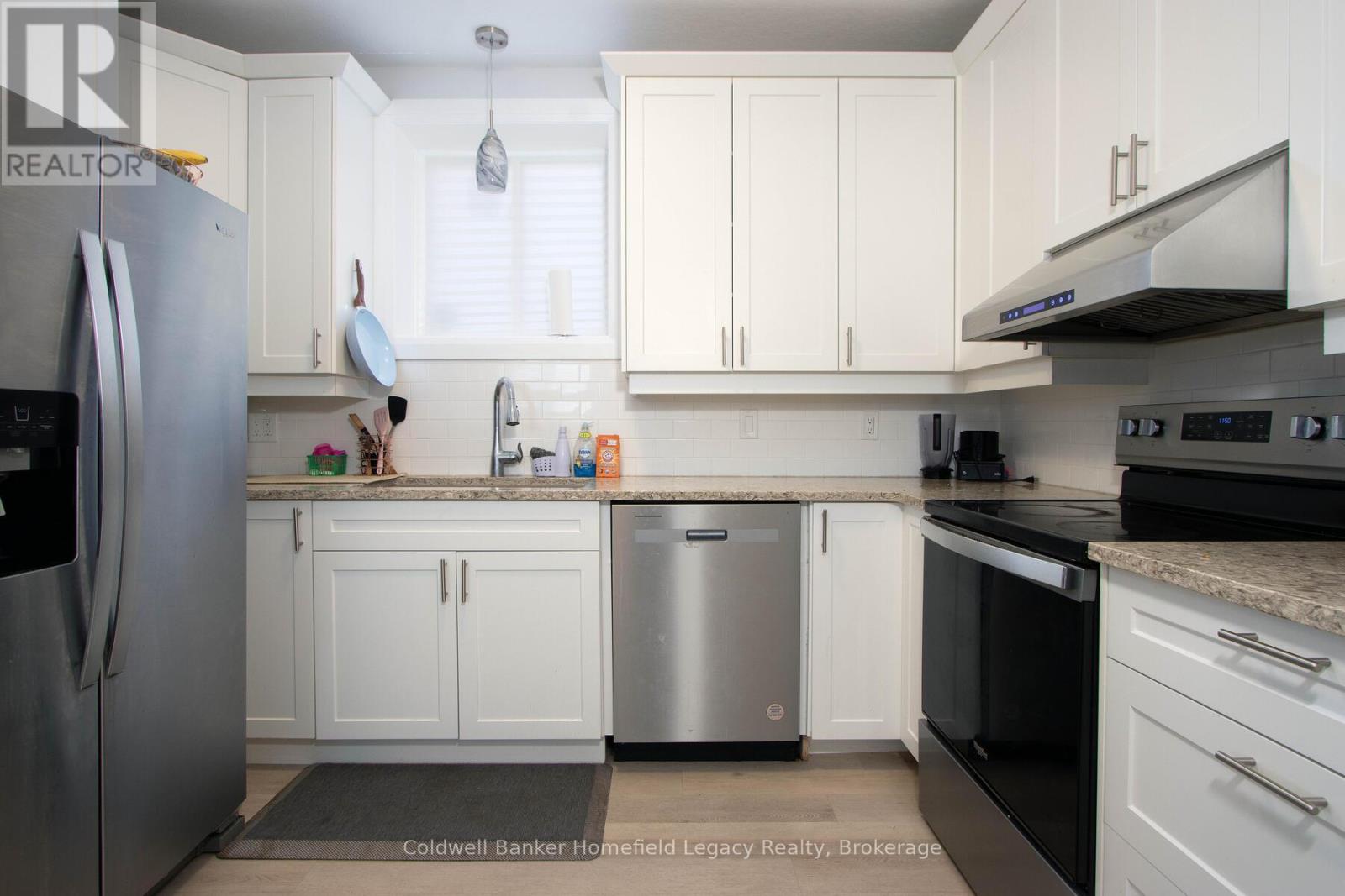 17 Laurier Street Property Photo 15