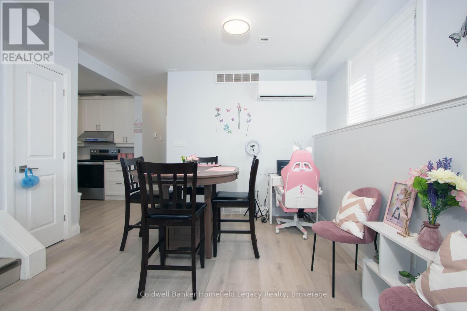17 Laurier Street Property Photo 18