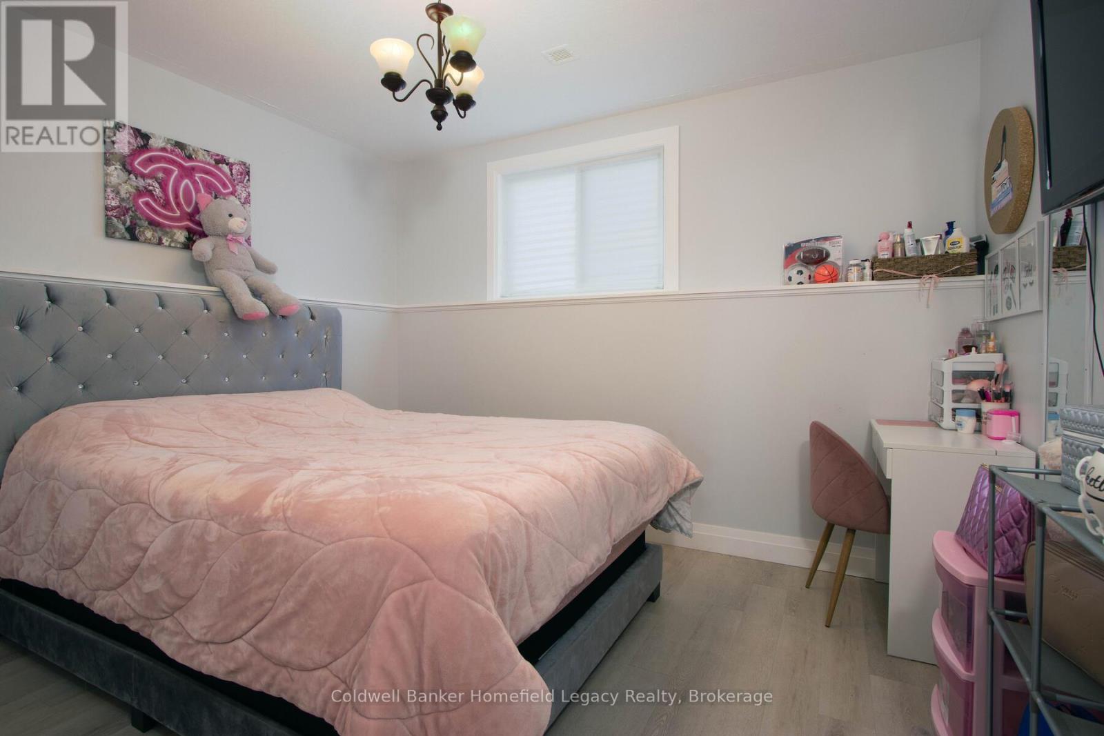 17 Laurier Street Property Photo 23