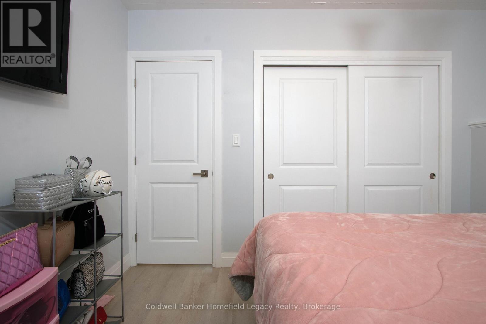 17 Laurier Street Property Photo 24