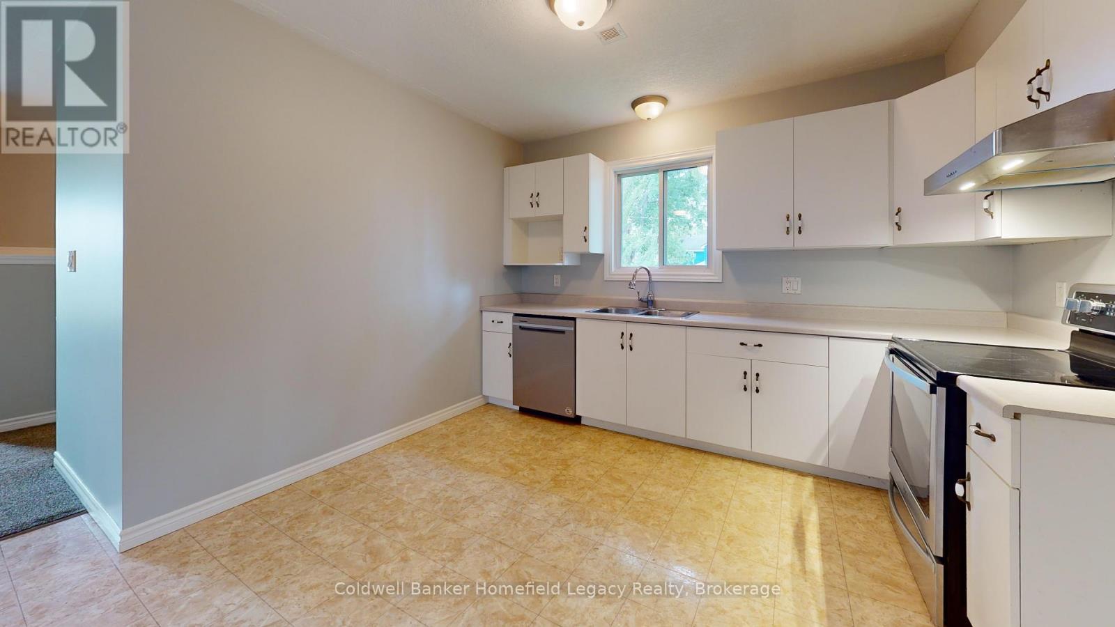 17 Laurier Street Property Photo 31