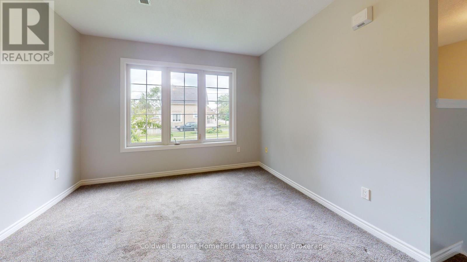 17 Laurier Street Property Photo 35