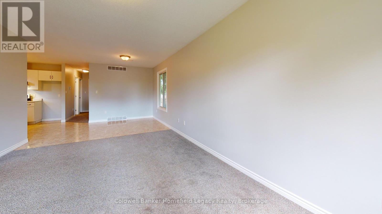 17 Laurier Street Property Photo 36