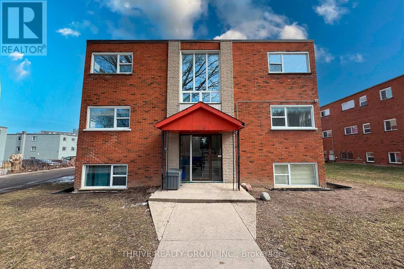2 - 100 King Edward Avenue Property Photo 1