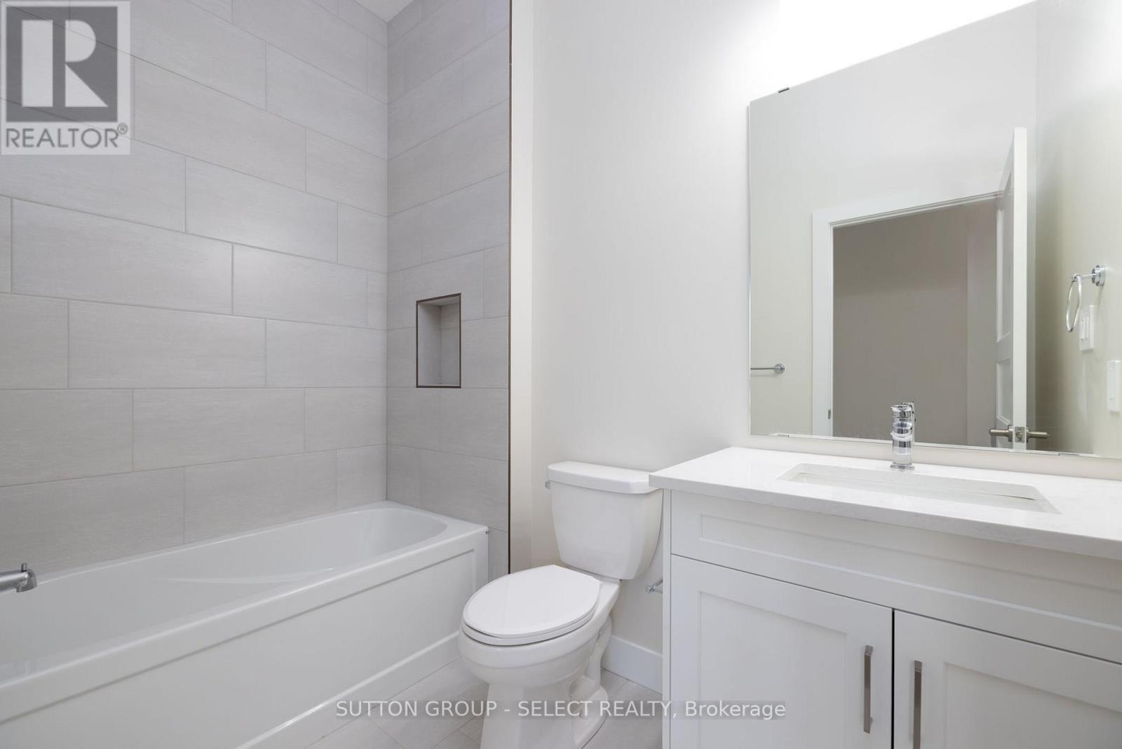 14 - 7966 Fallon Drive Property Photo 5