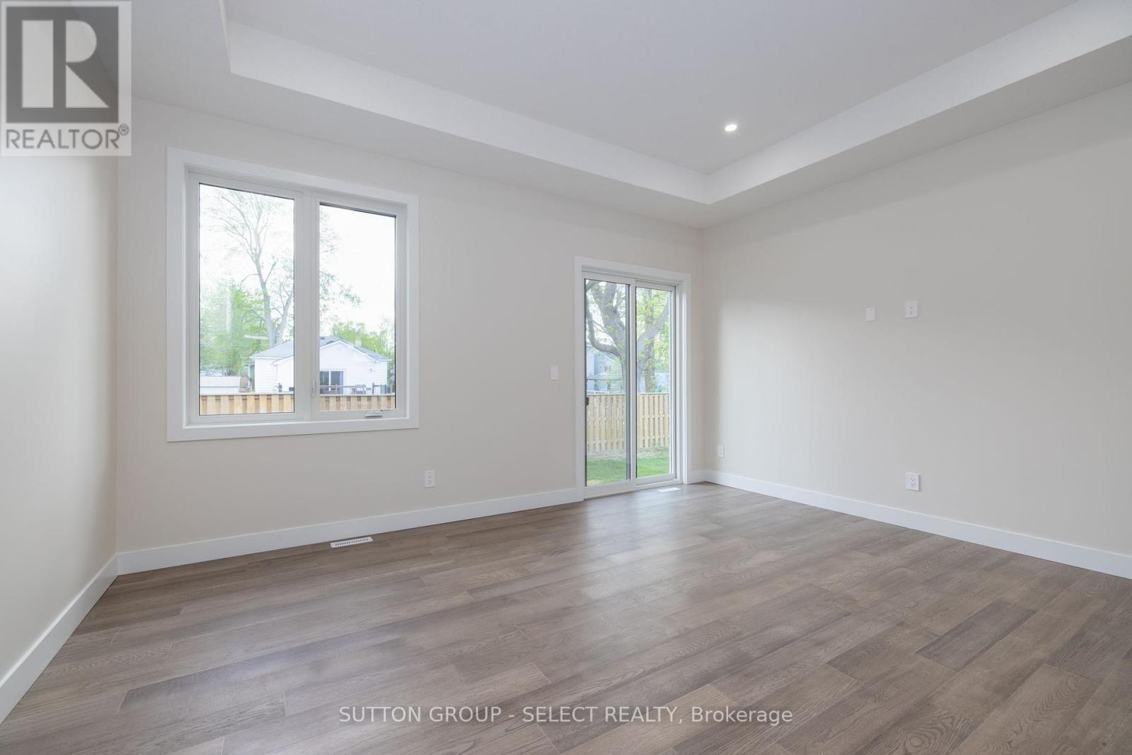 14 - 7966 Fallon Drive Property Photo 12