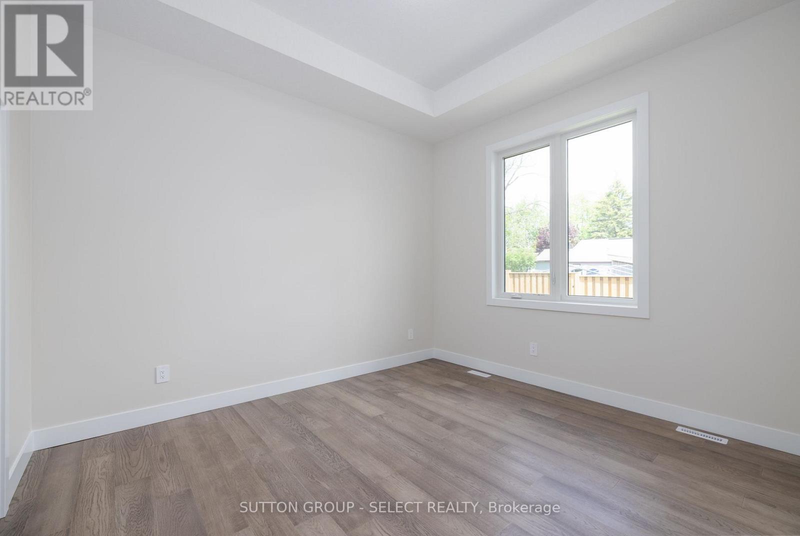14 - 7966 Fallon Drive Property Photo 13