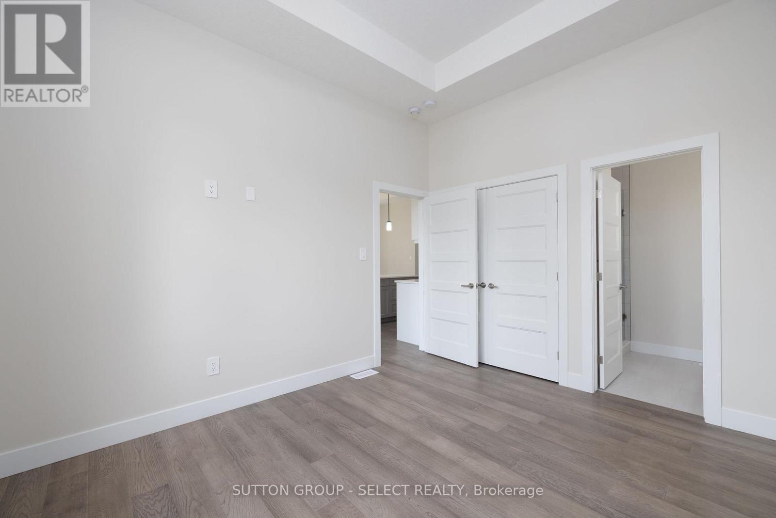 14 - 7966 Fallon Drive Property Photo 14
