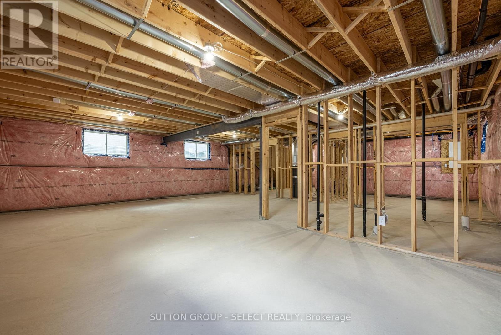14 - 7966 Fallon Drive Property Photo 18