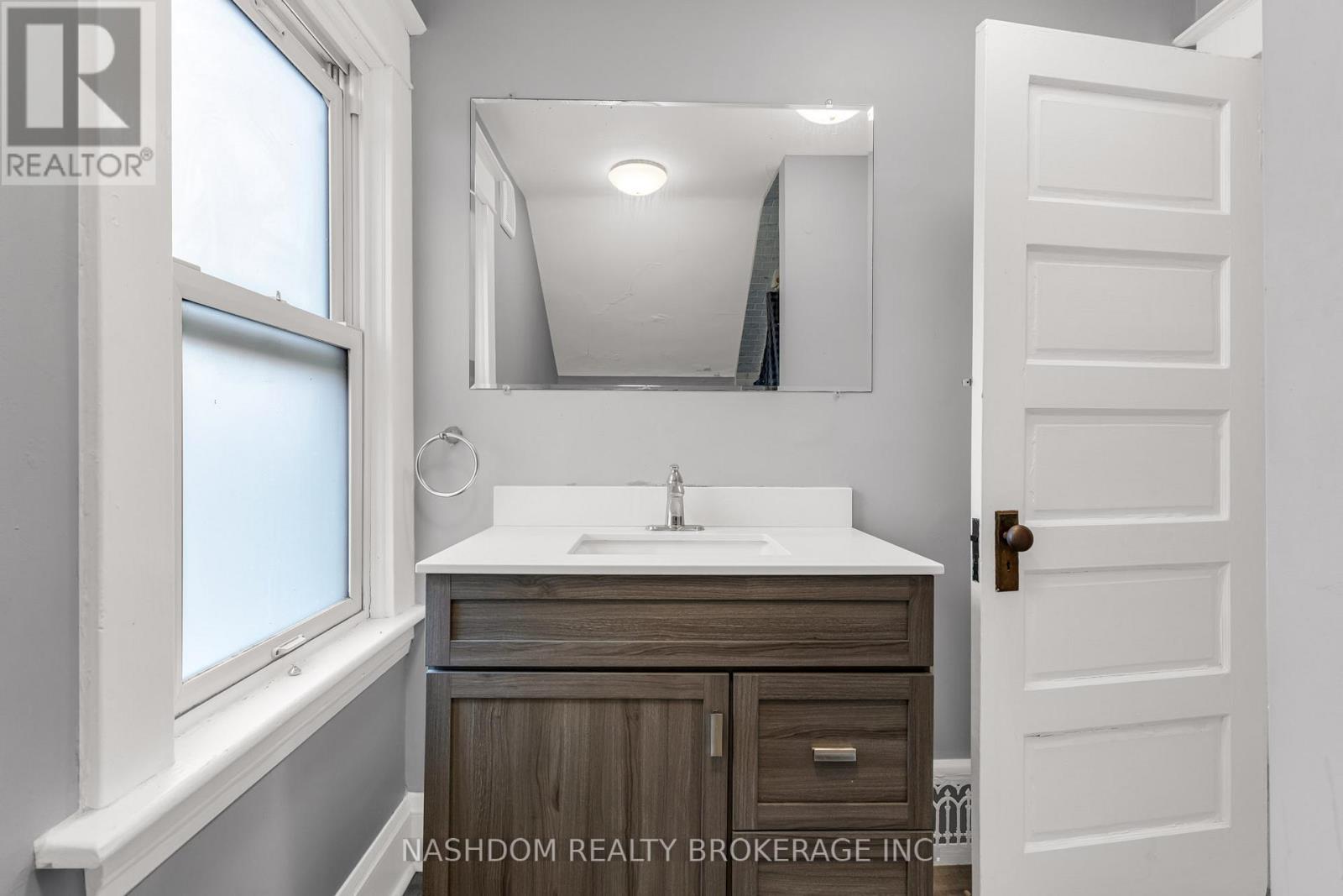 6510 Drummond Road Property Photo 9