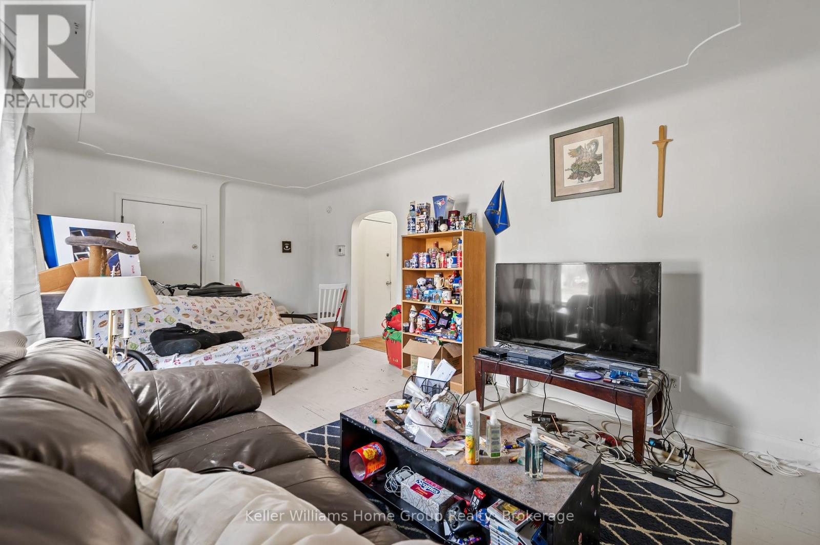 107 East Avenue Property Photo 6