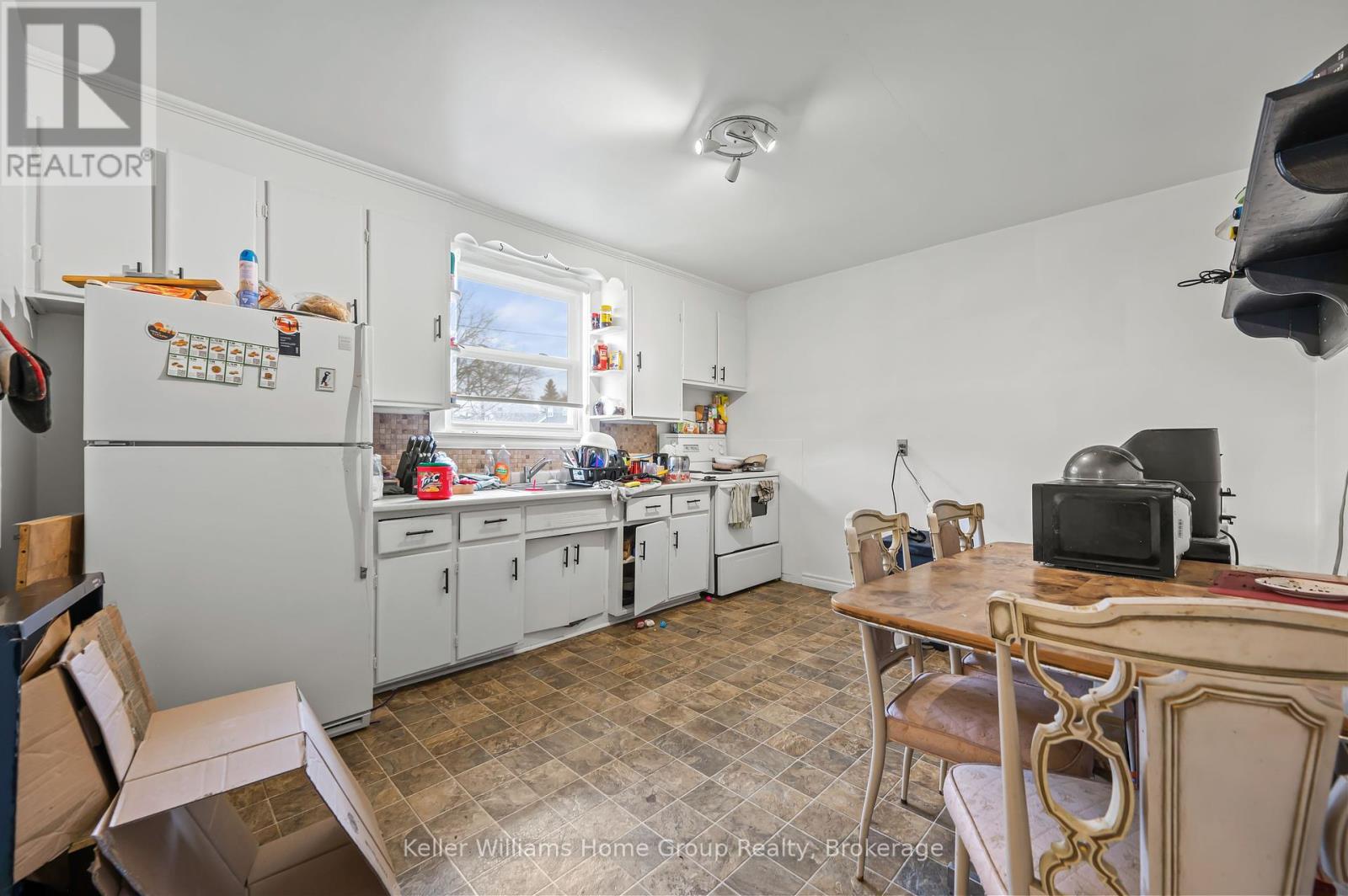107 East Avenue Property Photo 7