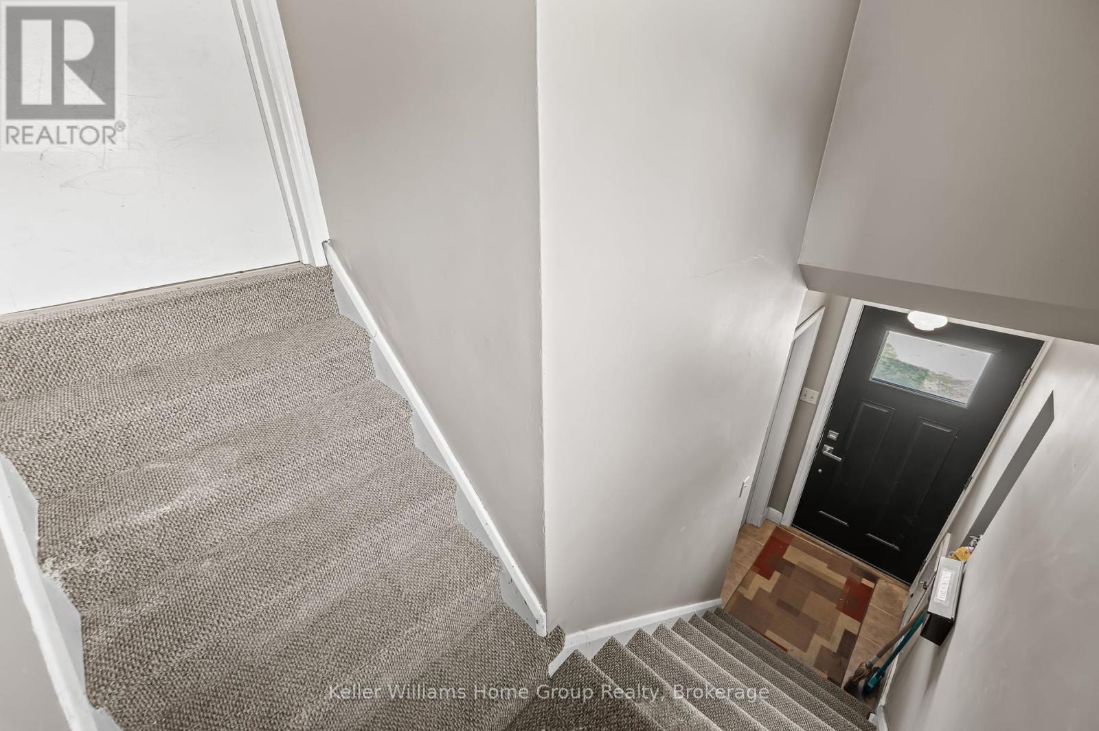 107 East Avenue Property Photo 10