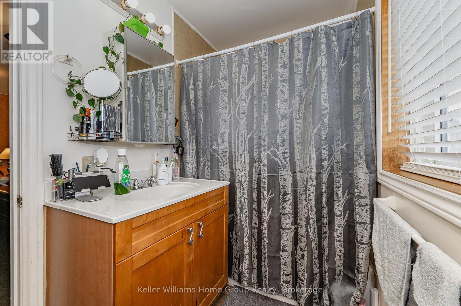 107 East Avenue Property Photo 27