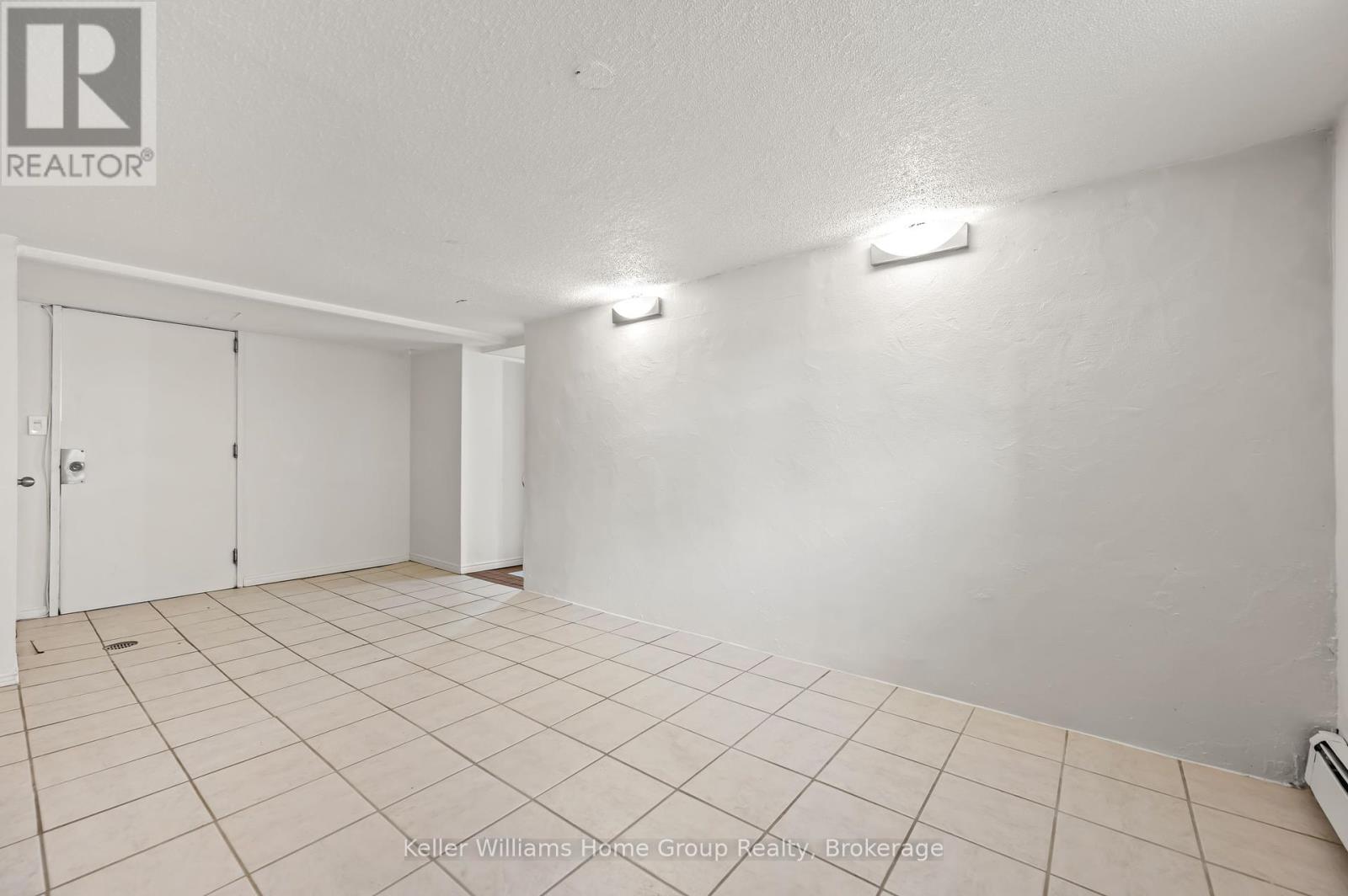 107 East Avenue Property Photo 31