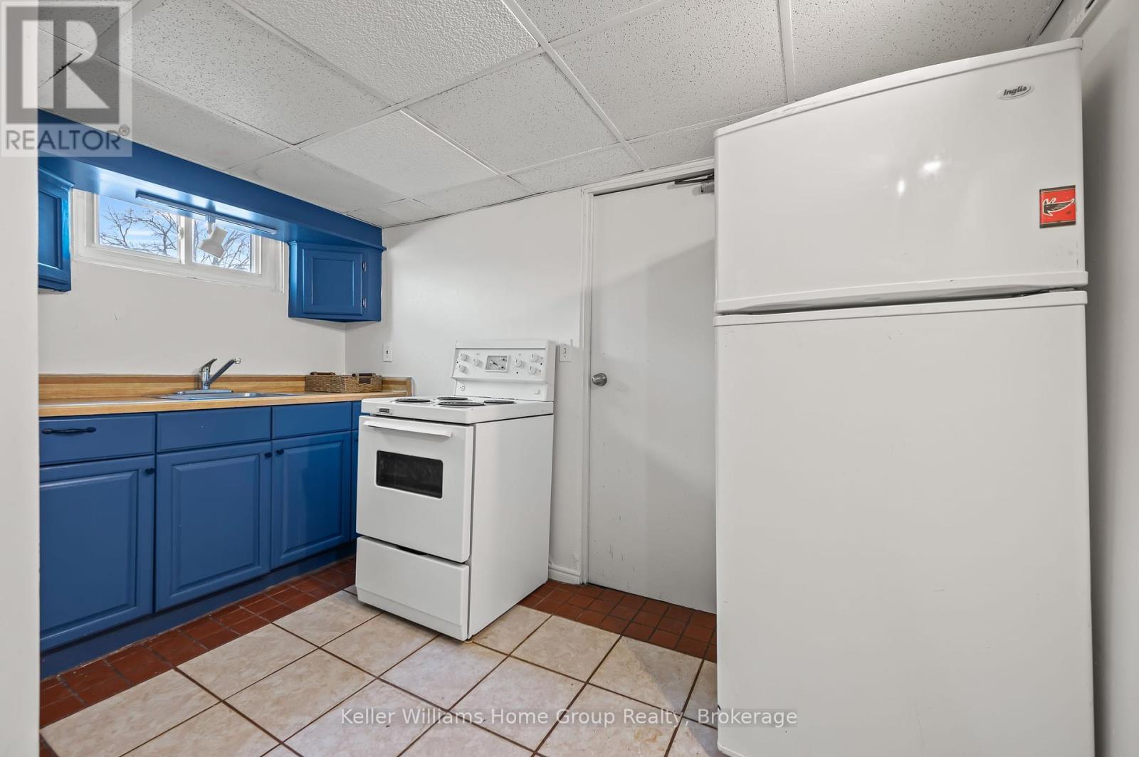 107 East Avenue Property Photo 33