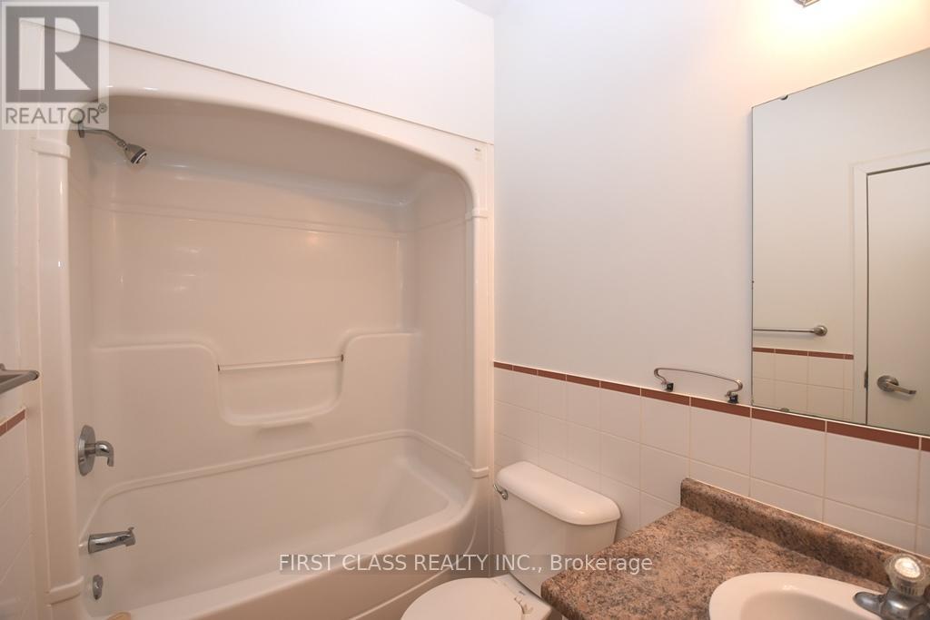 2 - 18 Market Street Property Photo 5