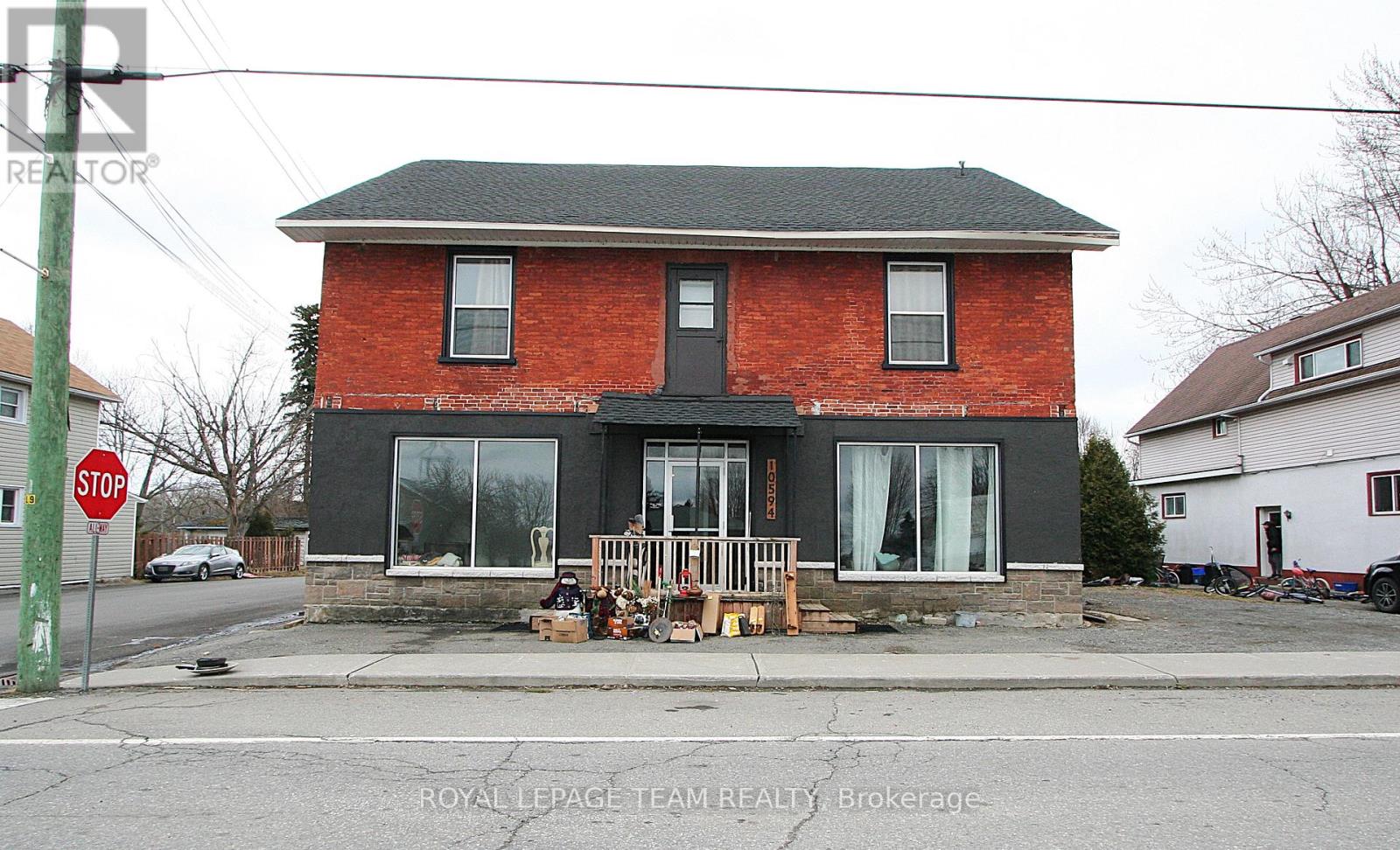 10594 Main Street Property Photo 1