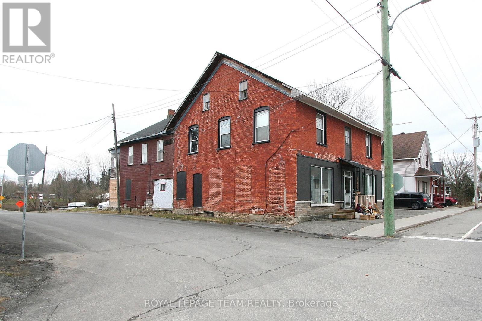 10594 Main Street Property Photo 11