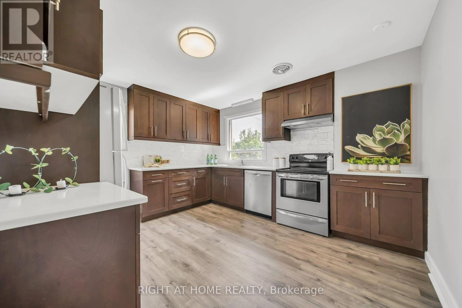 171 Eighth Avenue Property Photo 8