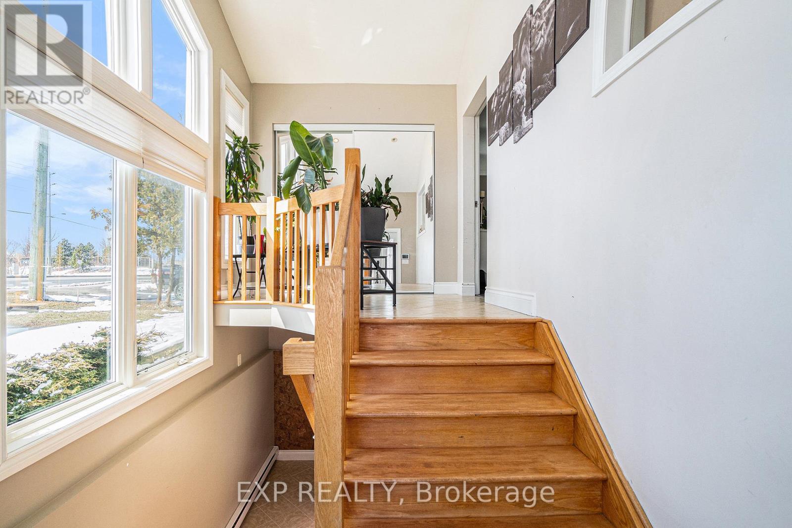 2147 Mer Bleue Road Property Photo 3