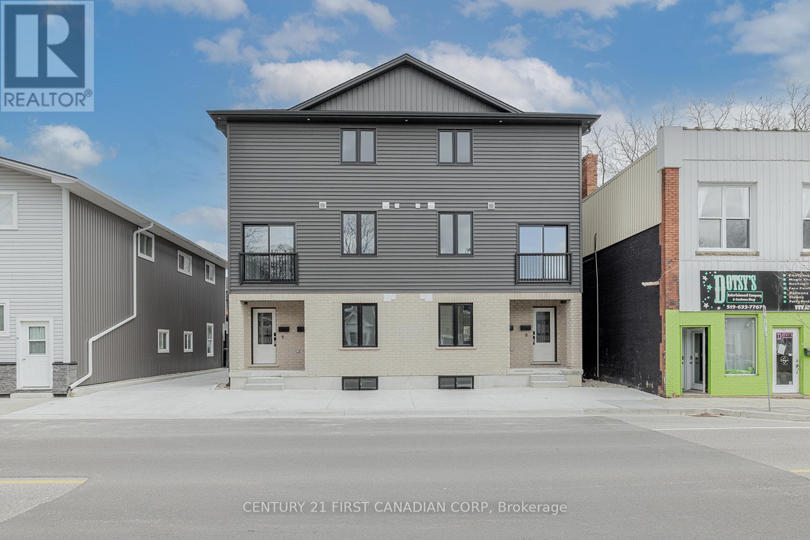 109 Ross Street Property Photo 2