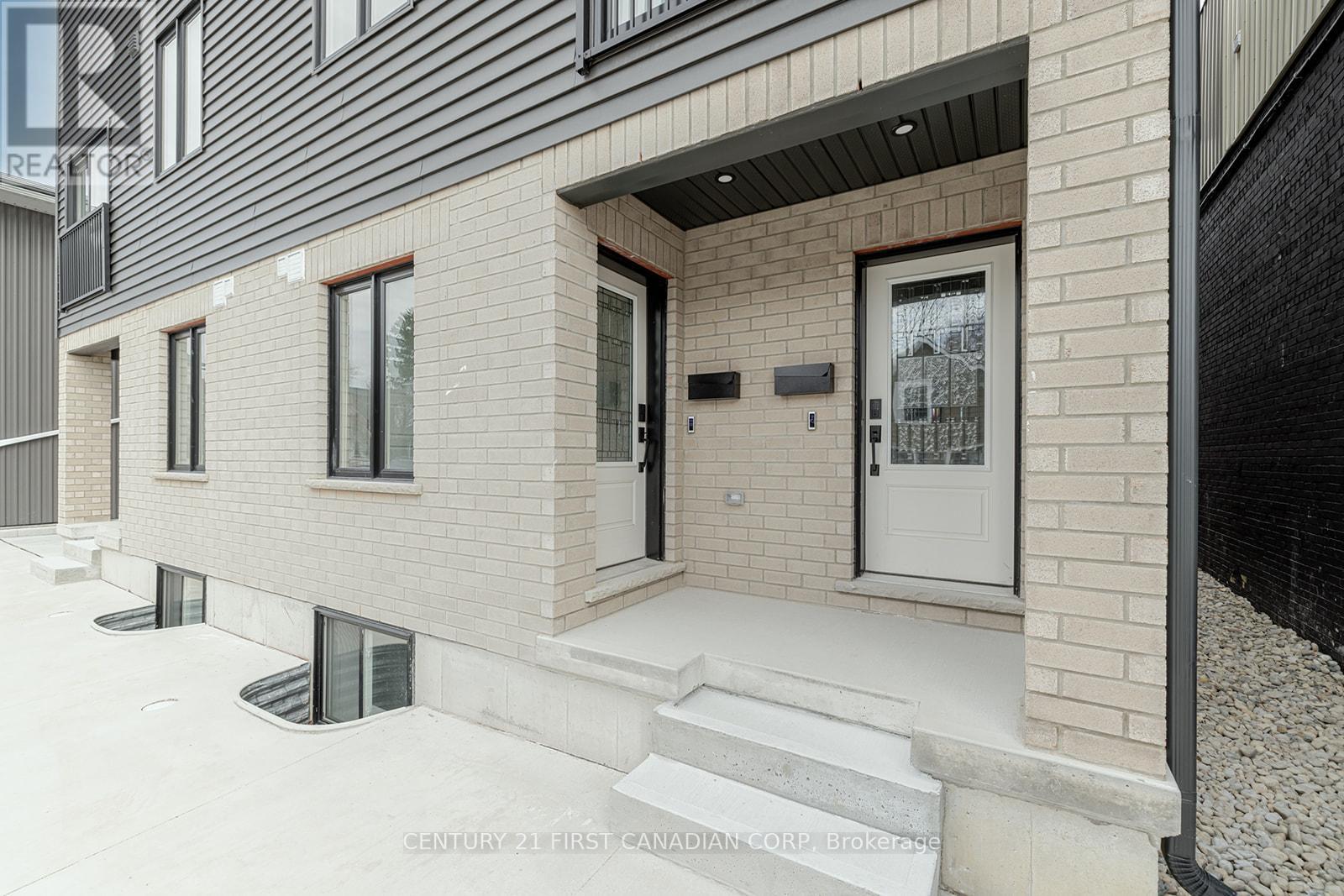 109 Ross Street Property Photo 3