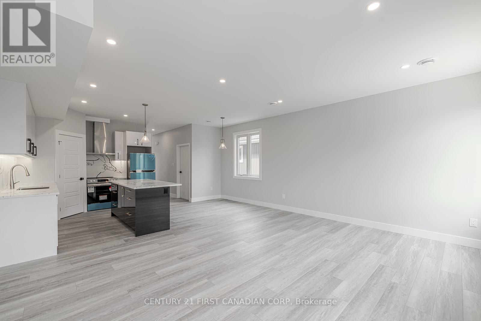 109 Ross Street Property Photo 5