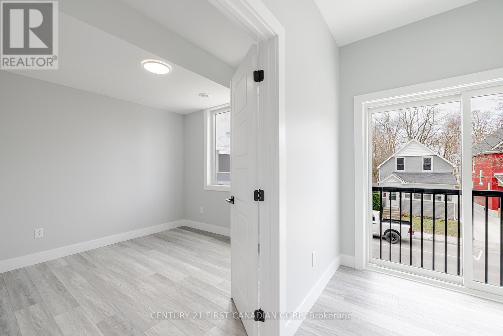 109 Ross Street Property Photo 8