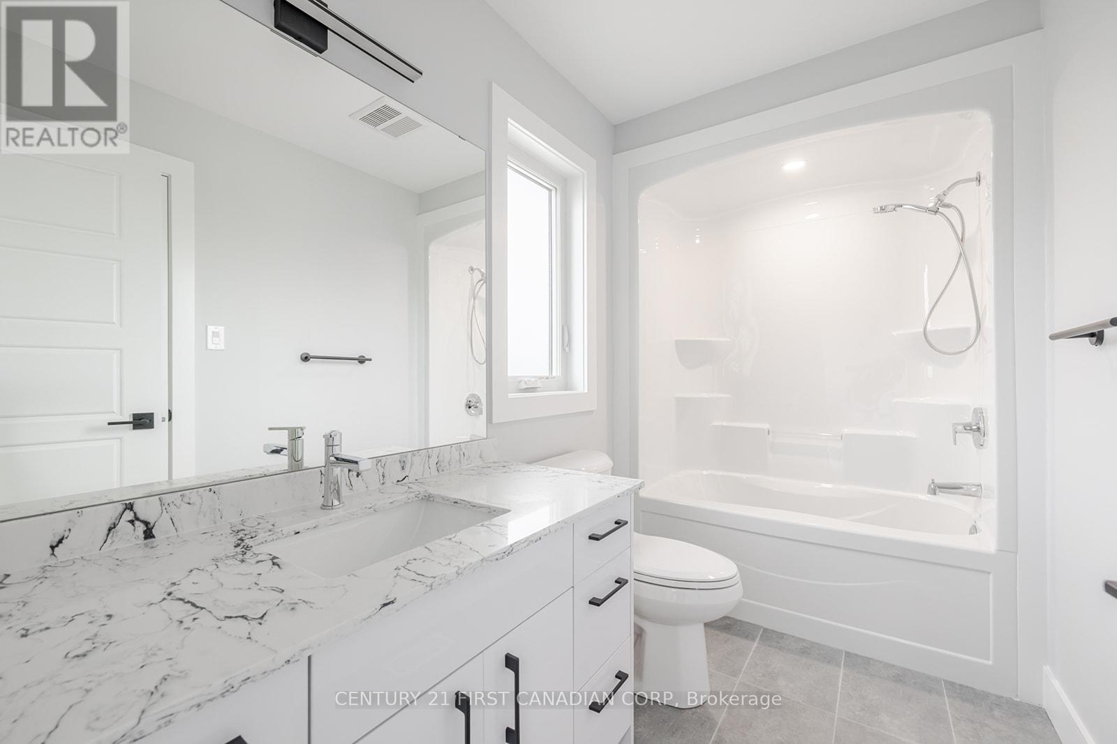 109 Ross Street Property Photo 12