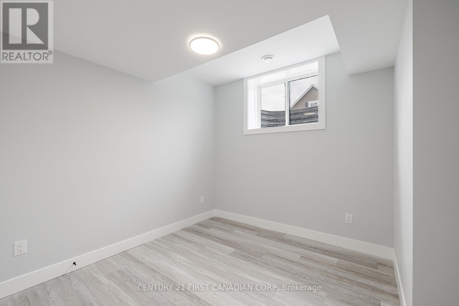 109 Ross Street Property Photo 21