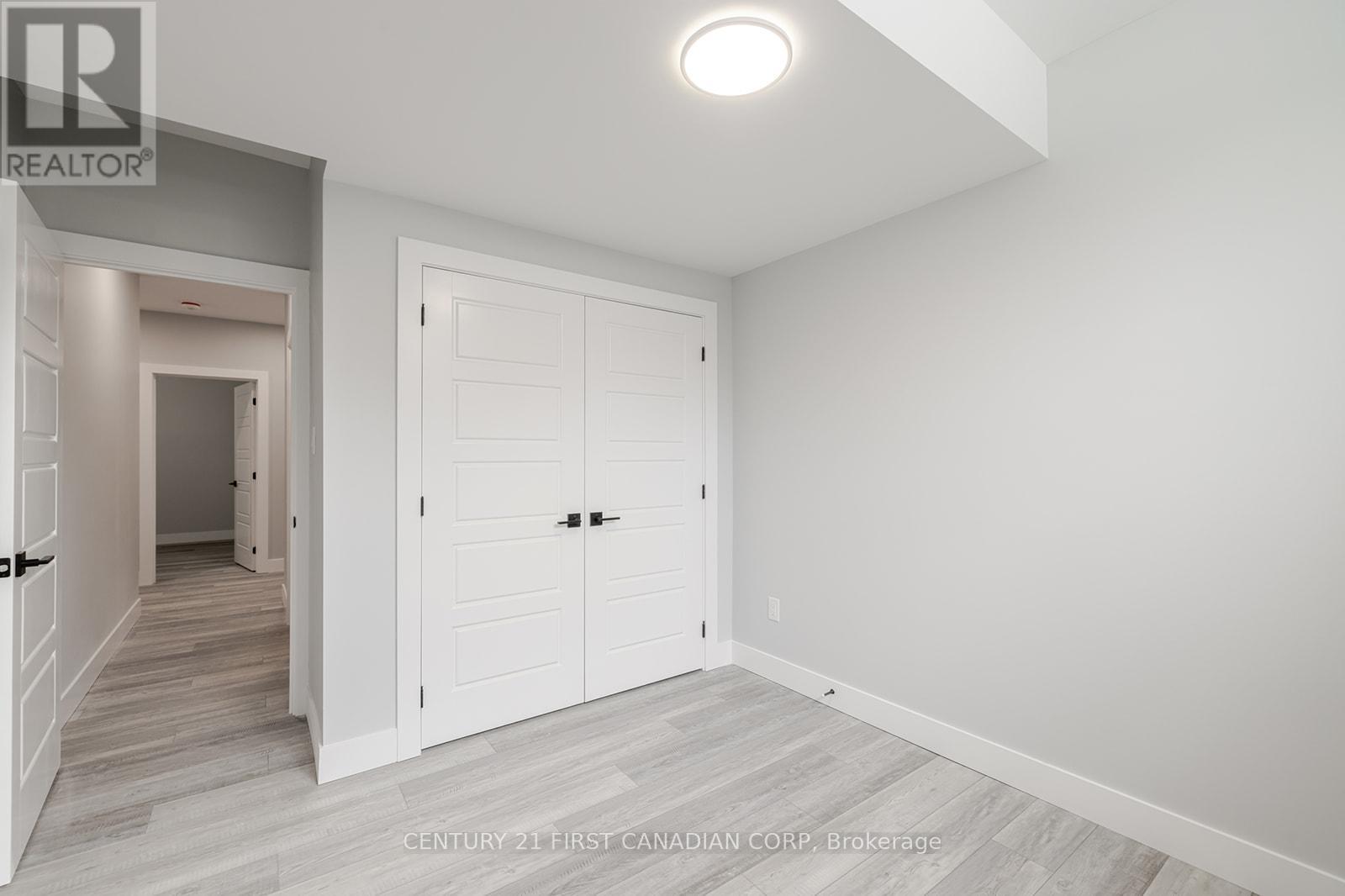 109 Ross Street Property Photo 22