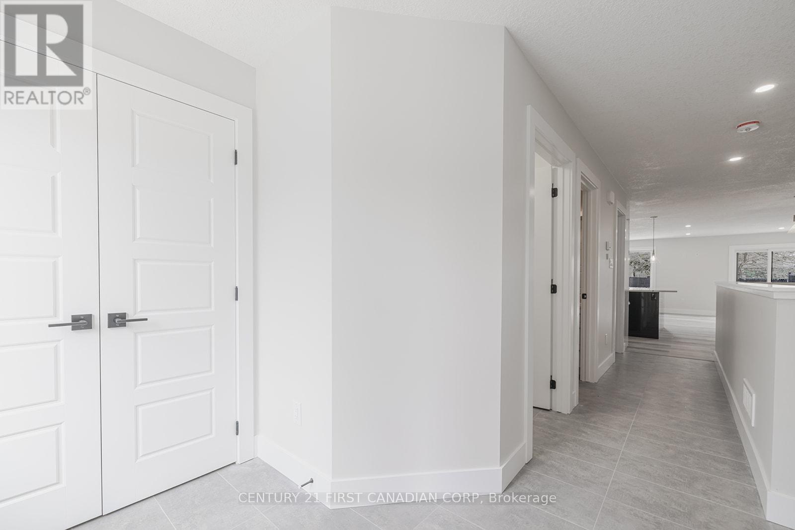 109 Ross Street Property Photo 26