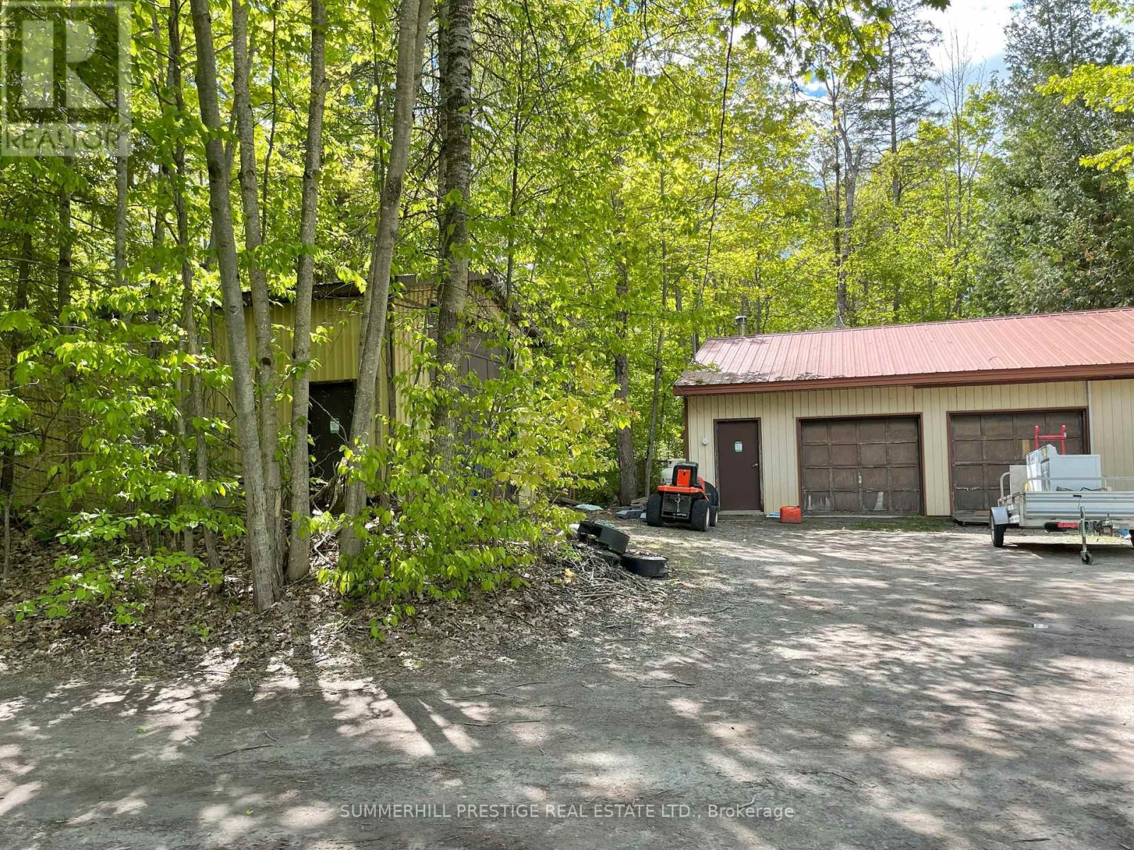 * Mcnevan Drive Property Photo 2