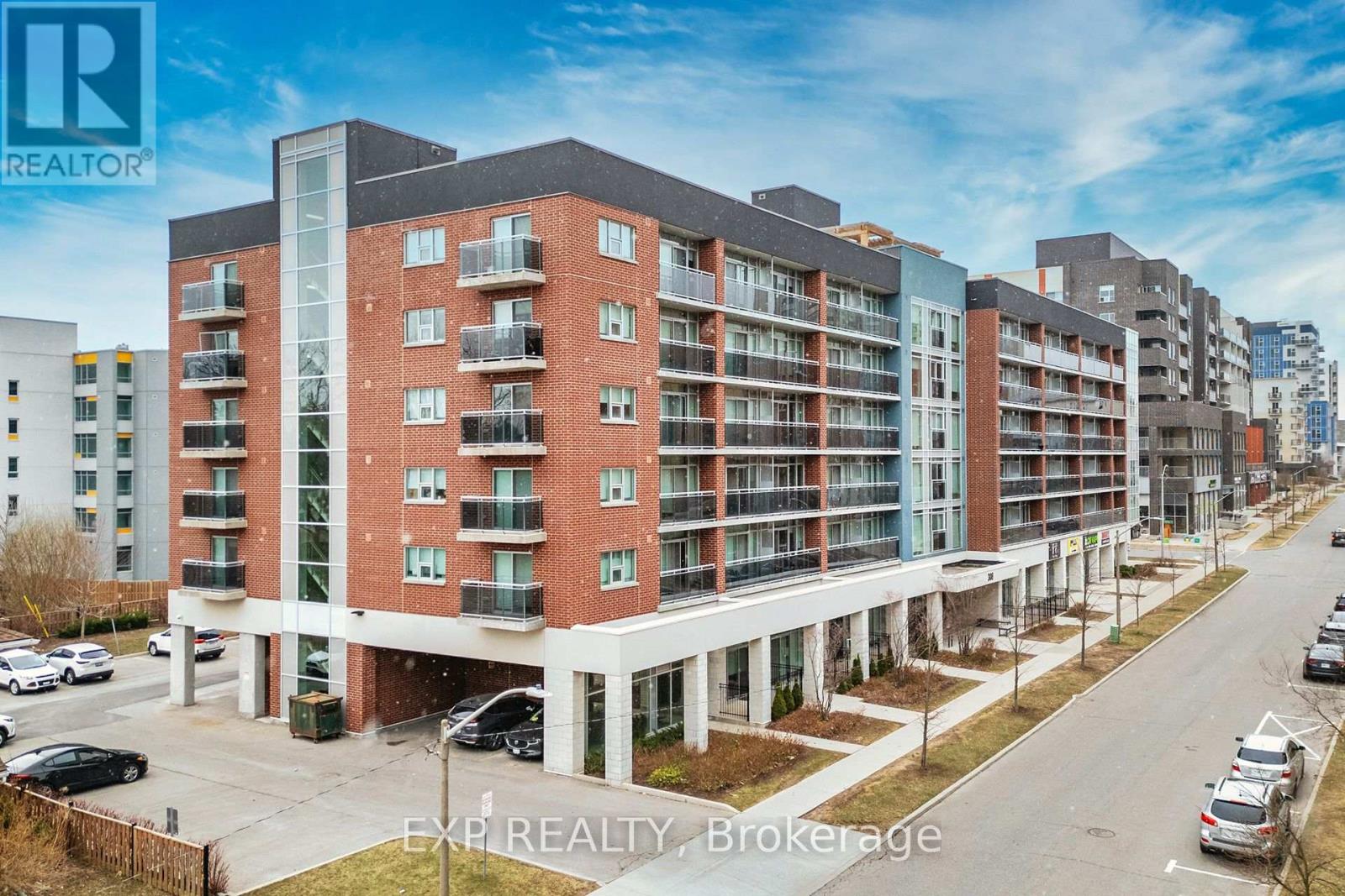 407 - 308 LESTER STREET Property Photo 1