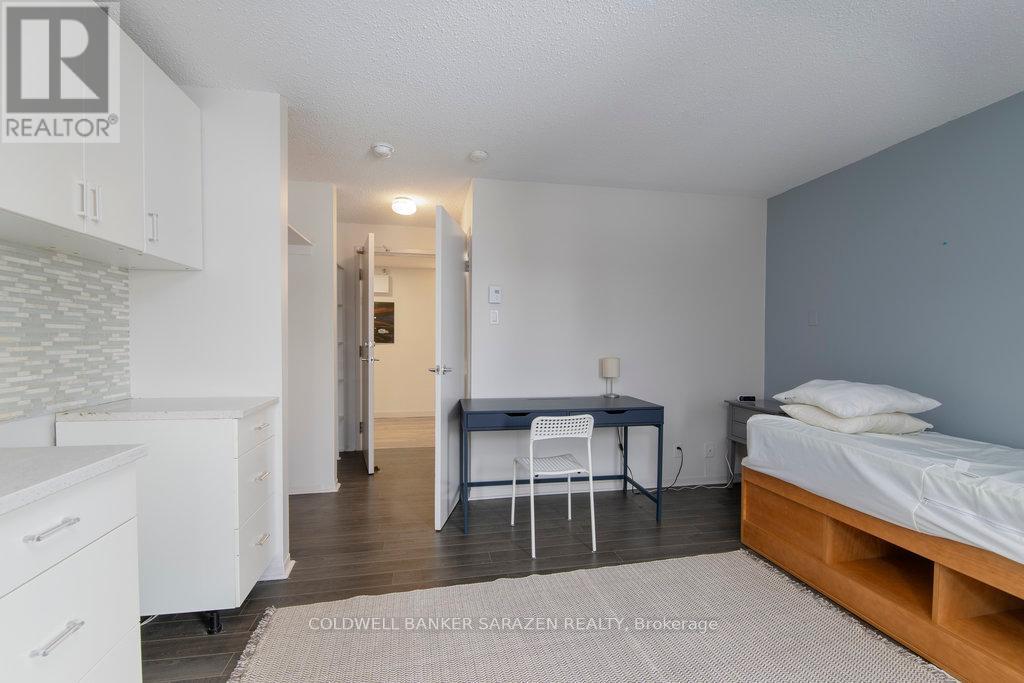 25 Rosemount Avenue Property Photo 11